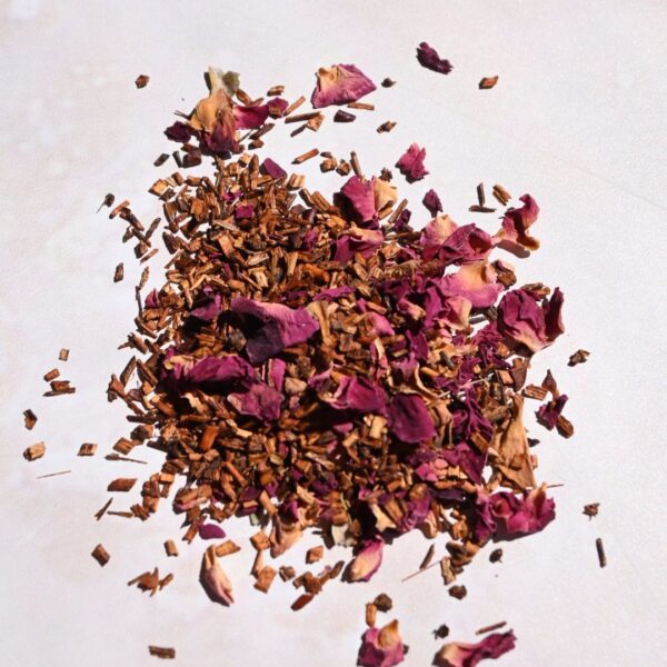 lmc-rose-vanilla-loose-leaf-tea-cut